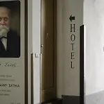 Zatkuv Dum Hotel