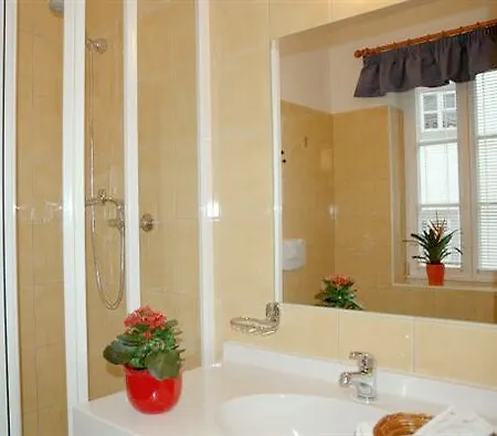 Zatkuv Dum Hotel Czeskie Budziejowice