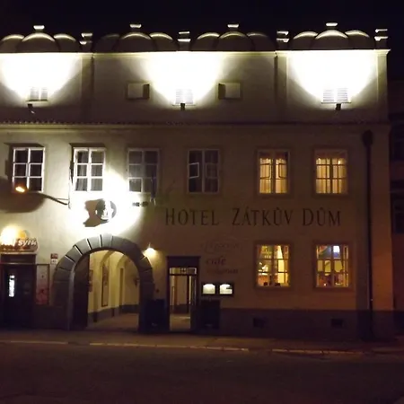 Hotel Zatkuv Dum