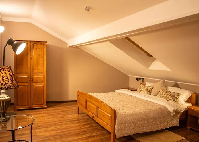 호텔 Zatkuv Dum 3*