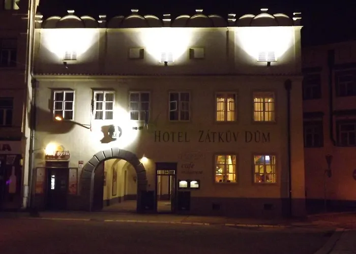 호텔 Zatkuv Dum